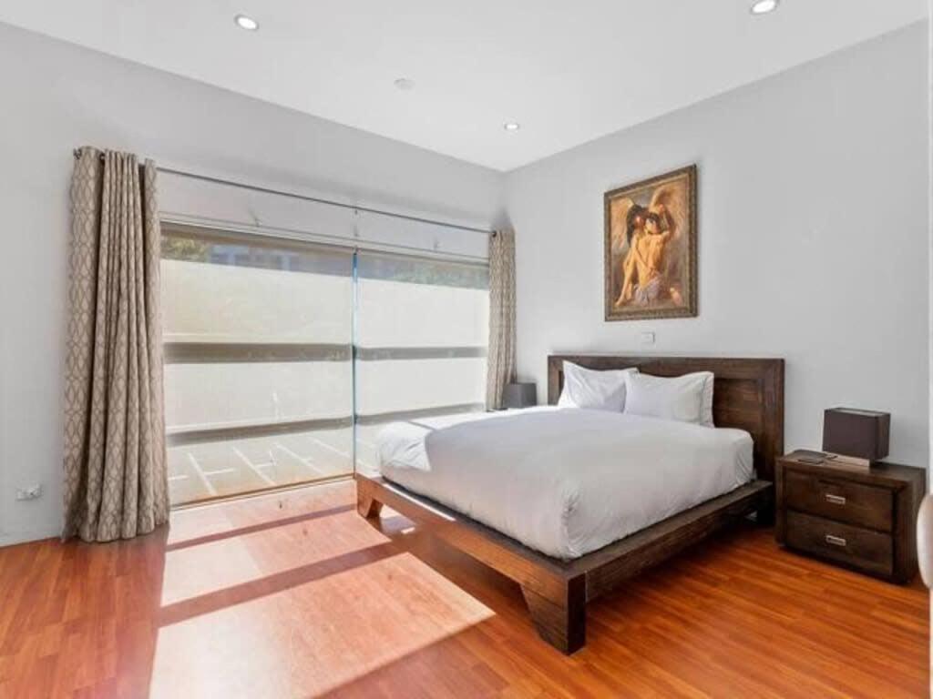 Sleek Modern Pad Next To Spark Arena Free Parking オークランド エクステリア 写真
