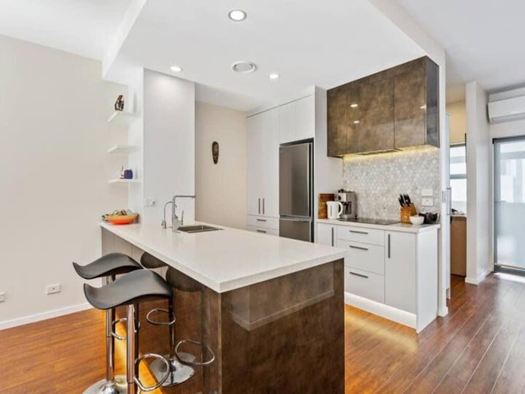 Sleek Modern Pad Next To Spark Arena Free Parking オークランド エクステリア 写真