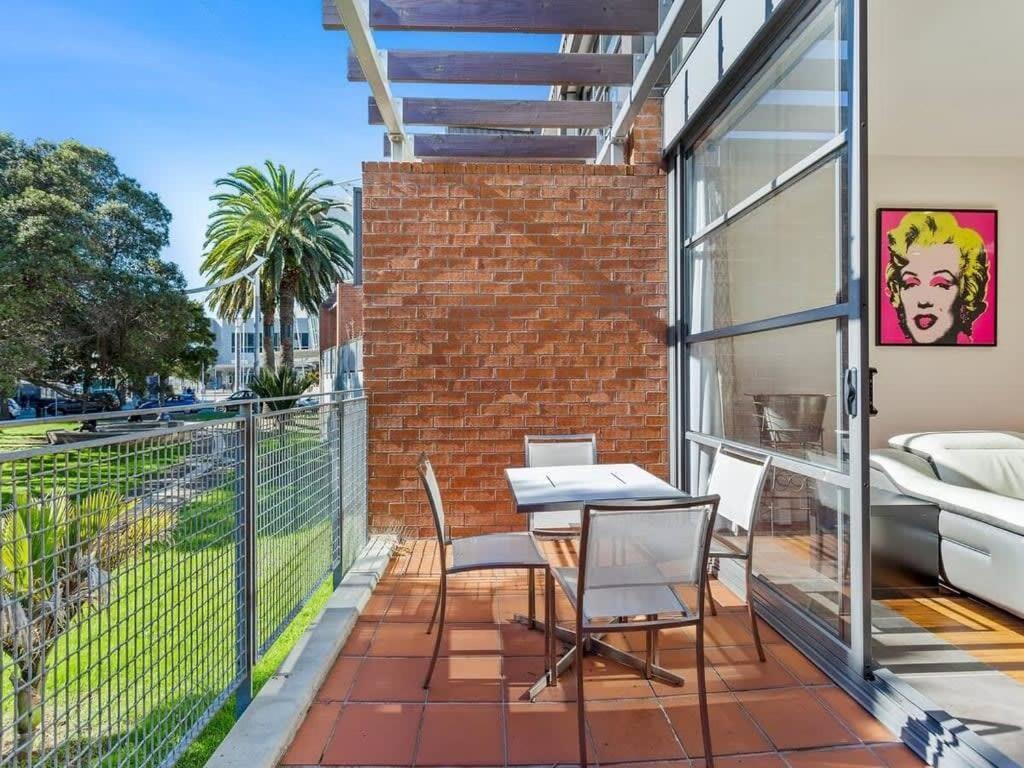 Sleek Modern Pad Next To Spark Arena Free Parking オークランド エクステリア 写真